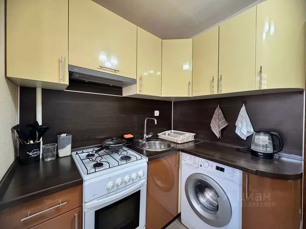 2-к кв. Ростовская область, Батайск ул. Кирова, 13А (42.7 м) - Фото 1