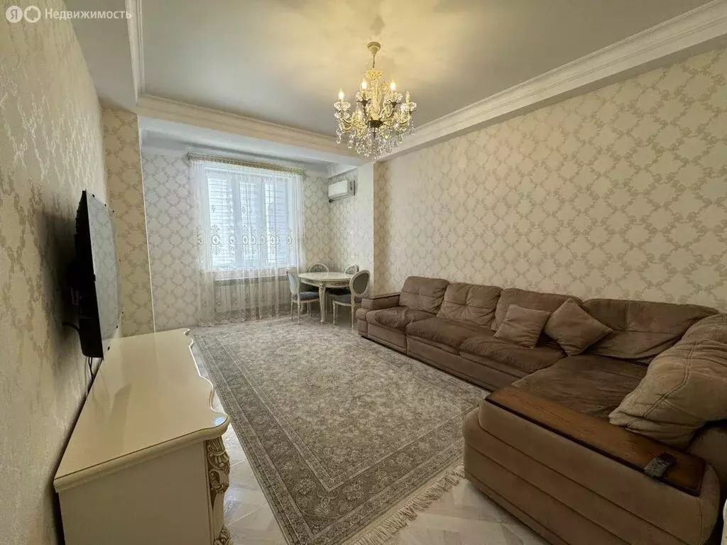 2-комнатная квартира: Махачкала, Кадарская улица, 36 (80 м) - Фото 1