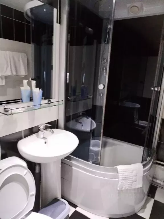 Комната Хабаровский край, Комсомольск-на-Амуре ул. Кирова, 51 (35.0 м) - Фото 1