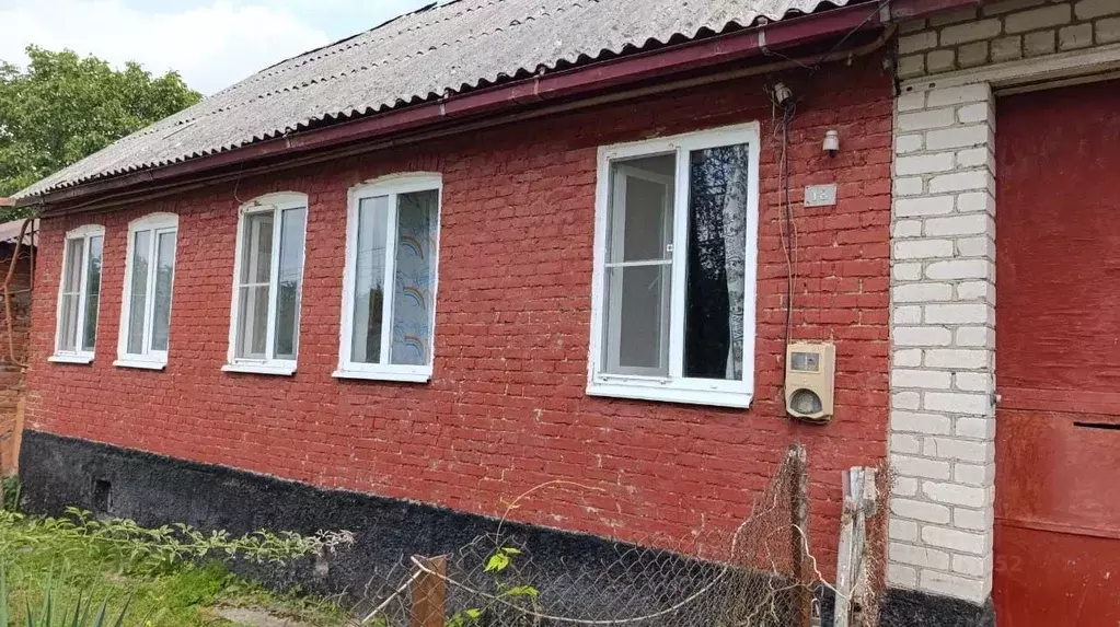 Дом в Северная Осетия, Алагир Октябрьская ул., 18 (100 м) - Фото 1