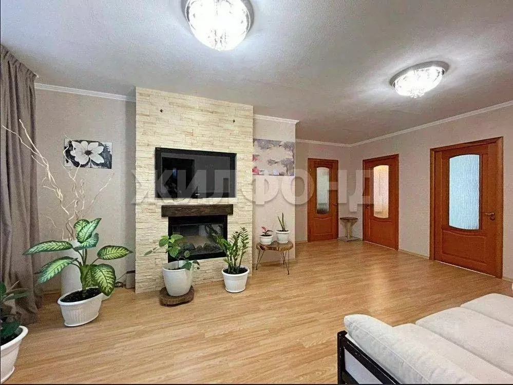 Дом в Карачаево-Черкесия, Черкесск  (98 м) - Фото 1