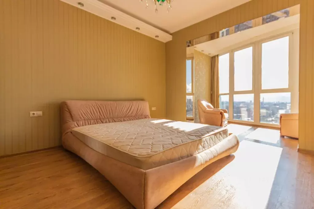 1-к кв. Санкт-Петербург Ярославский просп., 95 (75.0 м) - Фото 1