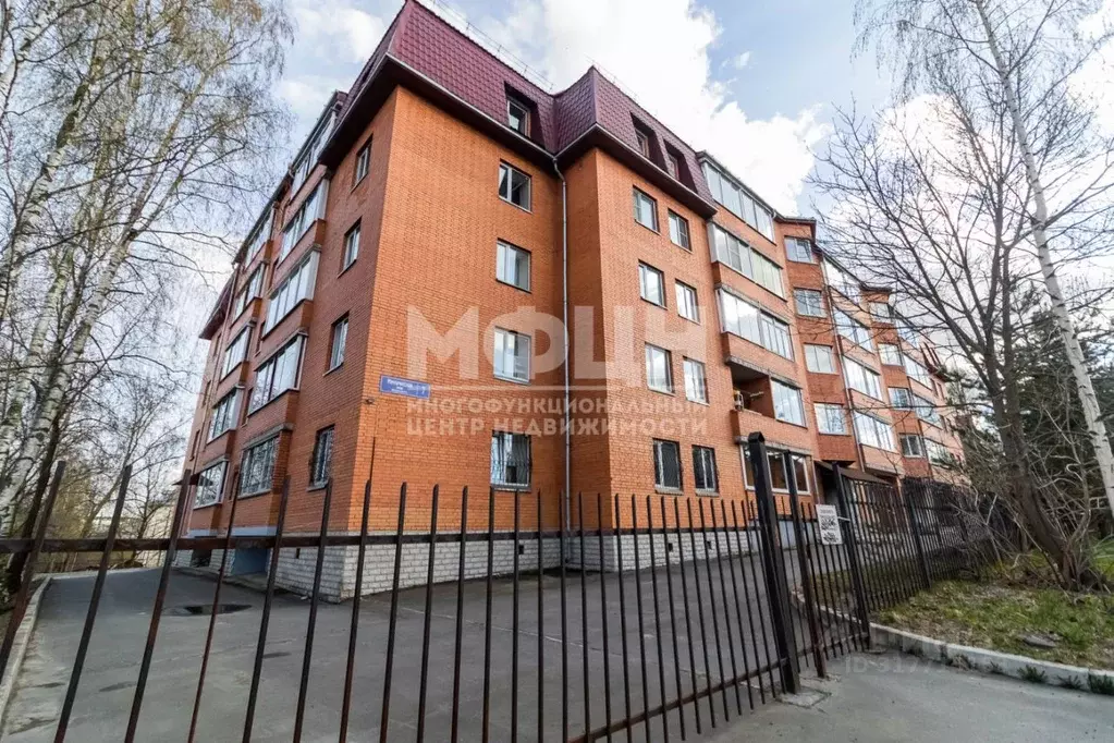 2-к кв. Карелия, Петрозаводск Мичуринская ул., 7 (62.7 м) - Фото 0