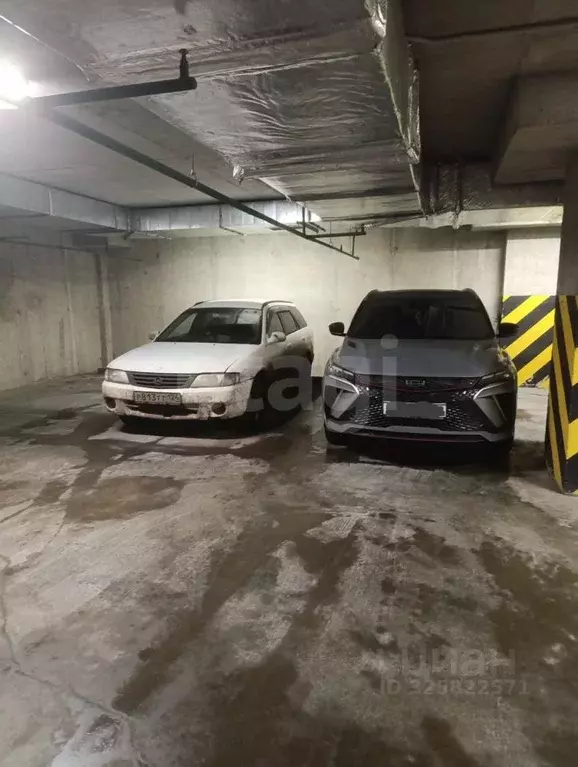 Гараж в Красноярский край, Красноярск ул. Петра Ломако, 2 (13 м) - Фото 2