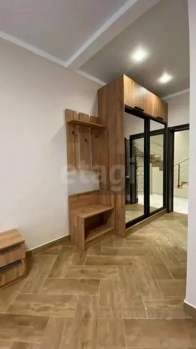 4-к кв. Краснодарский край, Геленджик Ульяновская ул., 37 (500.0 м) - Фото 1