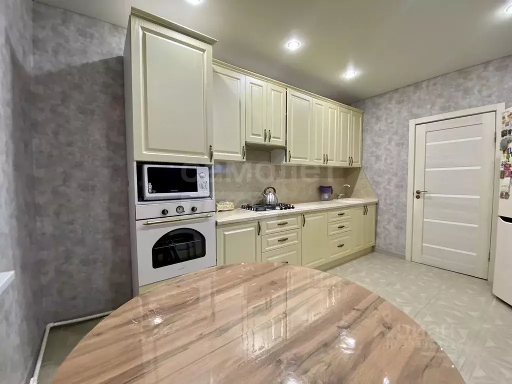 Дом в Оренбургская область, Оренбургский район, с. Каменноозерное ... - Фото 1