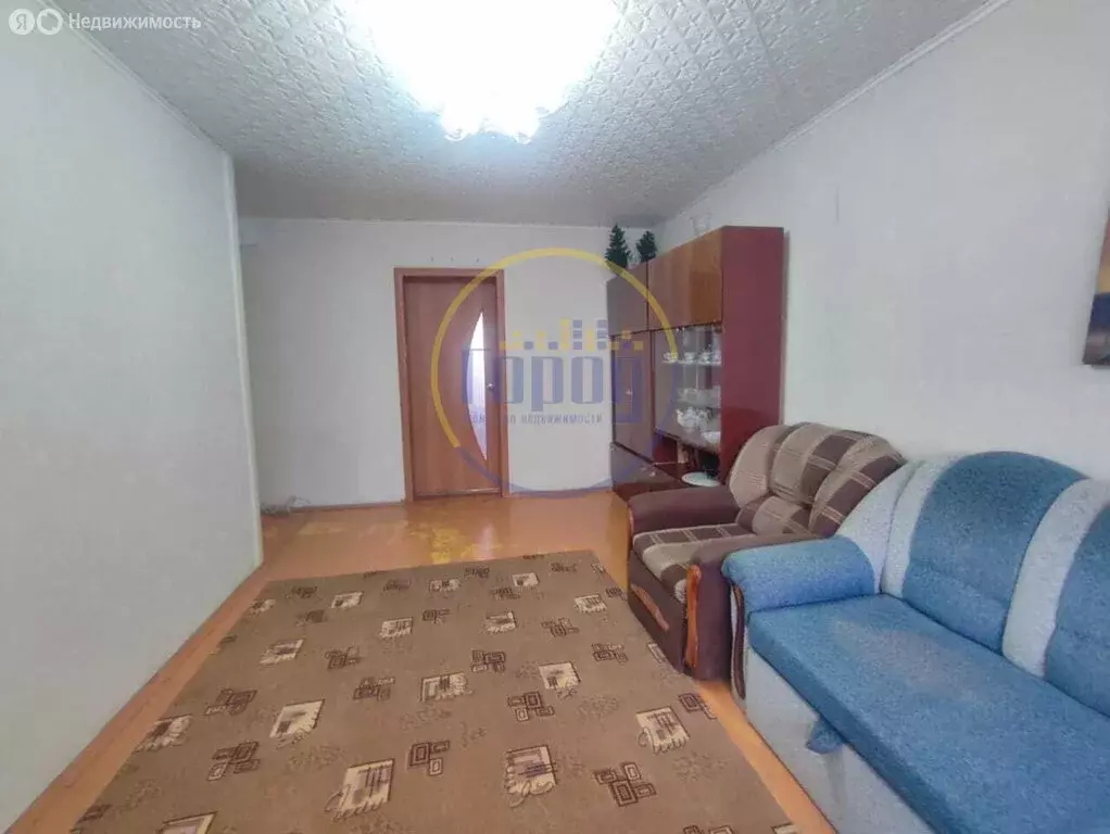 3-комнатная квартира: Копейск, улица Петра Томилова, 17 (59.4 м) - Фото 1