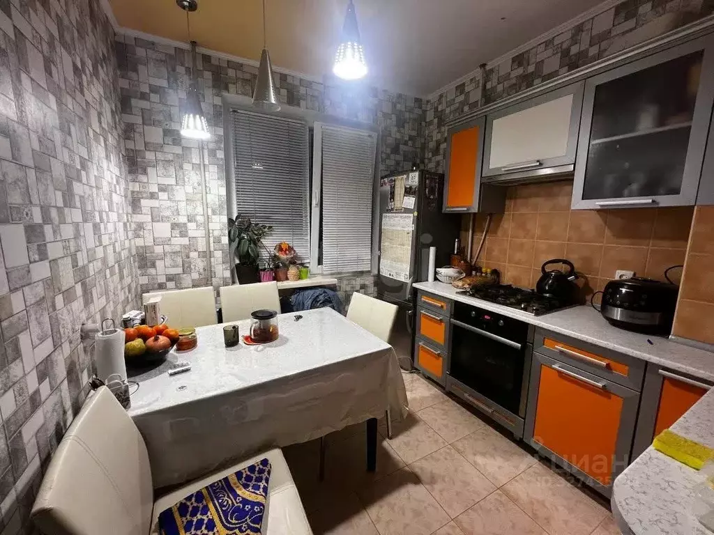 2-к кв. Крым, Симферополь ул. Куйбышева (49.0 м) - Фото 0