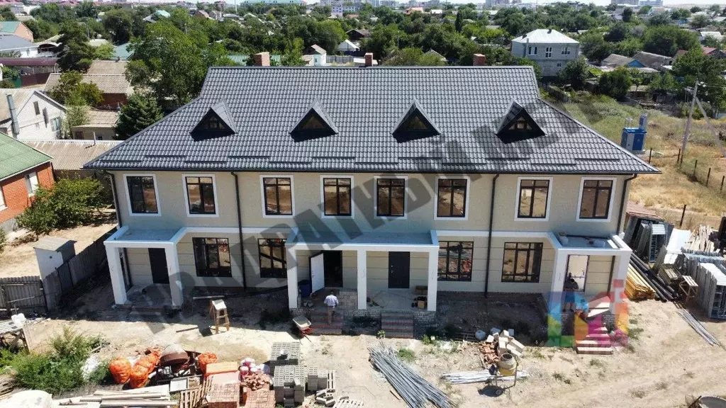 Таунхаус в Калмыкия, Элиста ул. 8 Марта (120 м) - Фото 1