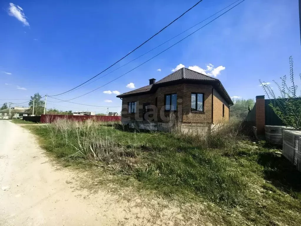 Дом в Липецкая область, Елец ул. Поселок Известкового Завода, 35 (149 ... - Фото 1