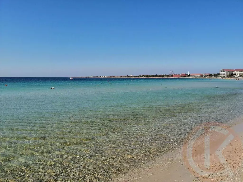 Участок в Крым, Черноморский район, с. Межводное ул. Крымская, 11 ... - Фото 1