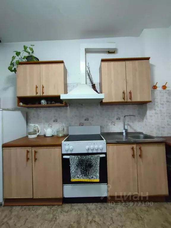 3-к кв. Астраханская область, Астрахань Кубанская ул., 17к2 (80.2 м) - Фото 2