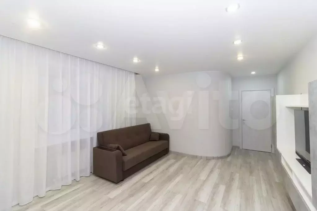 1-к. квартира, 50,2 м, 4/10 эт. - Фото 1