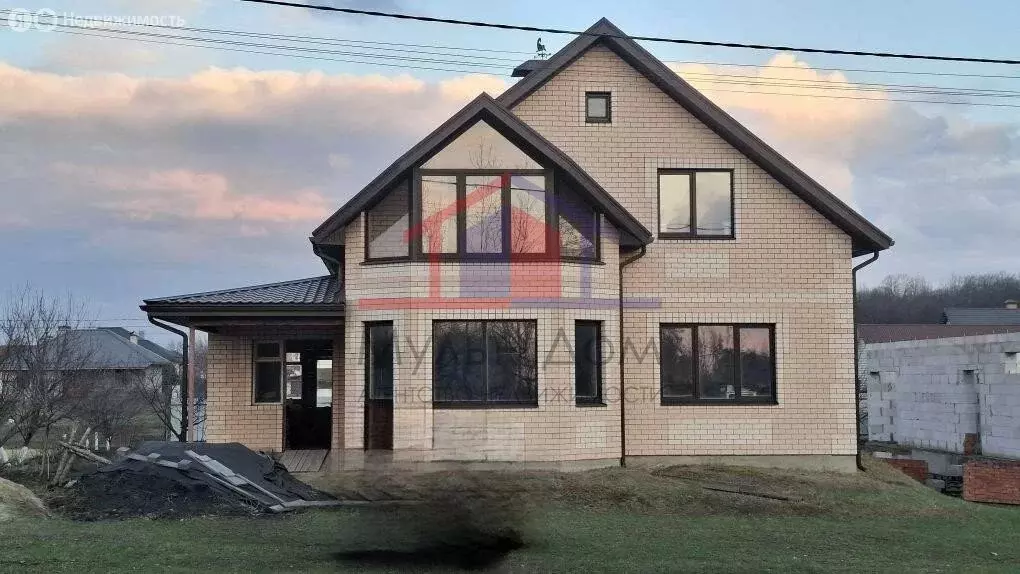 Дом в село Лапыгино, Летняя улица, 7 (246 м) - Фото 1