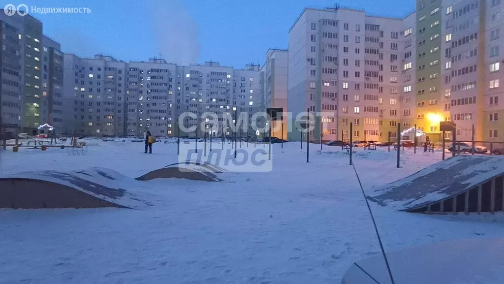 3-комнатная квартира: Омск, улица Орджоникидзе, 268к1 (72.6 м) - Фото 1