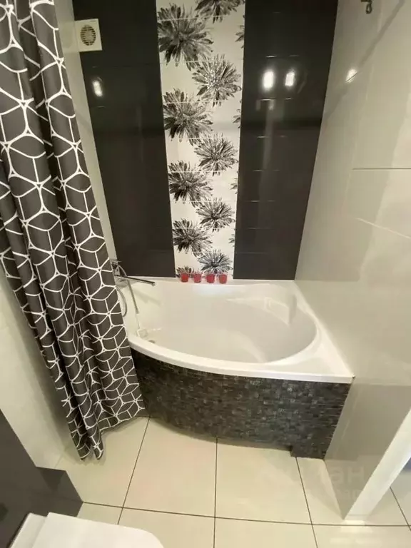 3-к кв. Челябинская область, Челябинск Пионерская ул., 4 (61.7 м) - Фото 1