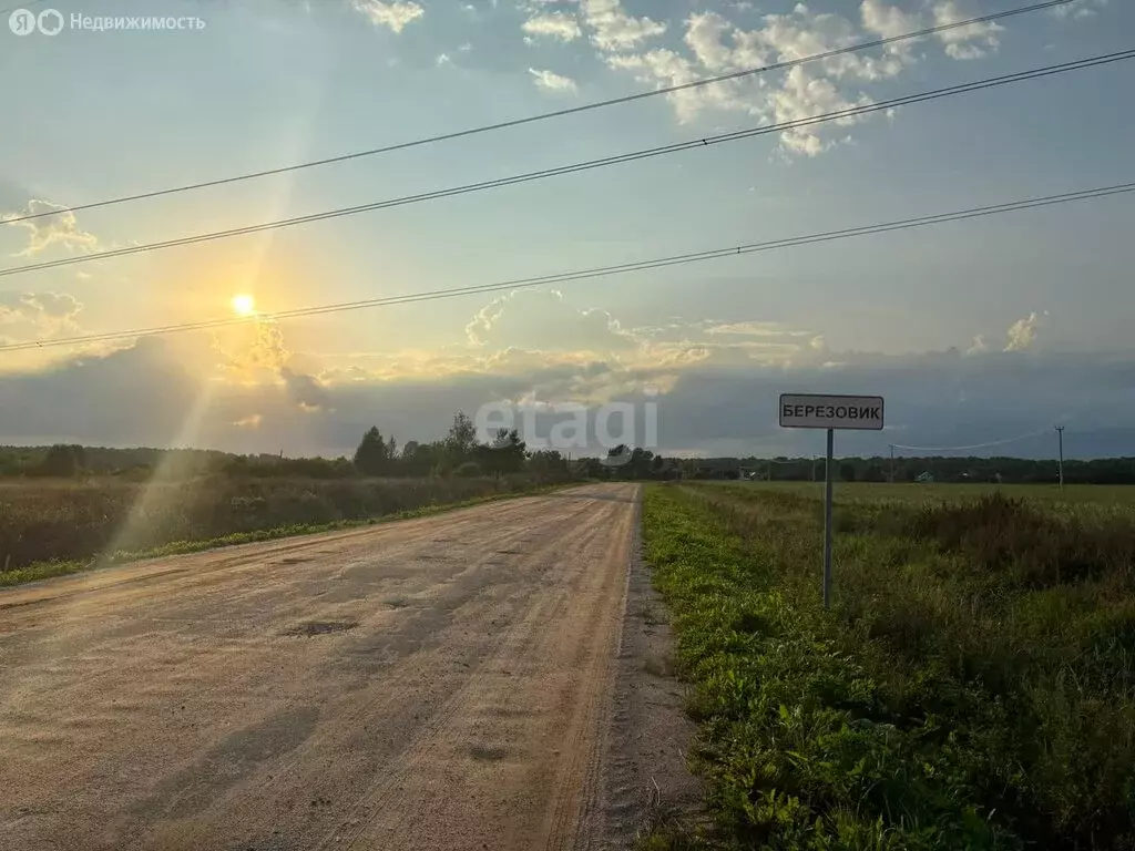 Участок в Киришский район, Кусинское сельское поселение, деревня ... - Фото 0