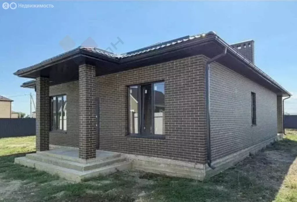 Дом в аул Козет, улица Площадь Памяти, 2 (120 м) - Фото 1