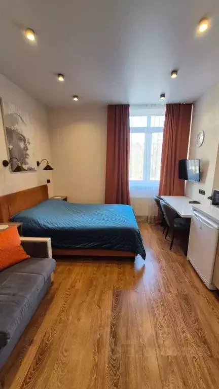 Студия Свердловская область, Екатеринбург ул. Азина, 57 (22.0 м) - Фото 0