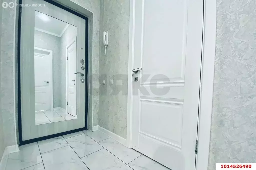 1-комнатная квартира: Краснодар, Старокубанская улица, 2 (35.3 м) - Фото 0