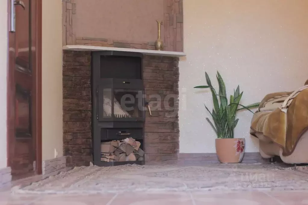 Дом в Тюменская область, Тюмень Промышленная ул. (100 м) - Фото 1