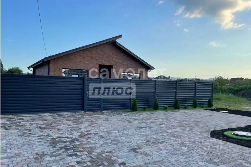 Дом в Краснодарский край, Абинск ул. Карла Либкнехта (110 м) - Фото 0