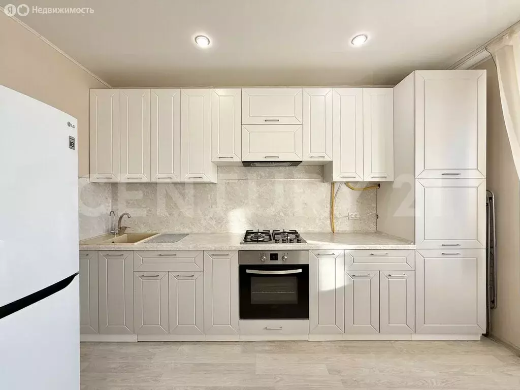 2-комнатная квартира: Чебоксары, улица Академика РАН Х.М. Миначева, 17 ... - Фото 2