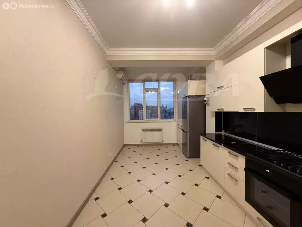3-комнатная квартира: Махачкала, улица Эльзы Ибрагимовой, 27 (93 м) - Фото 1