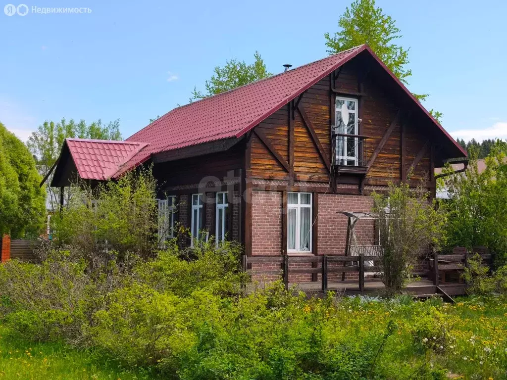 Дом в Пермский край, Добрянский муниципальный округ, рабочий посёлок ... - Фото 1