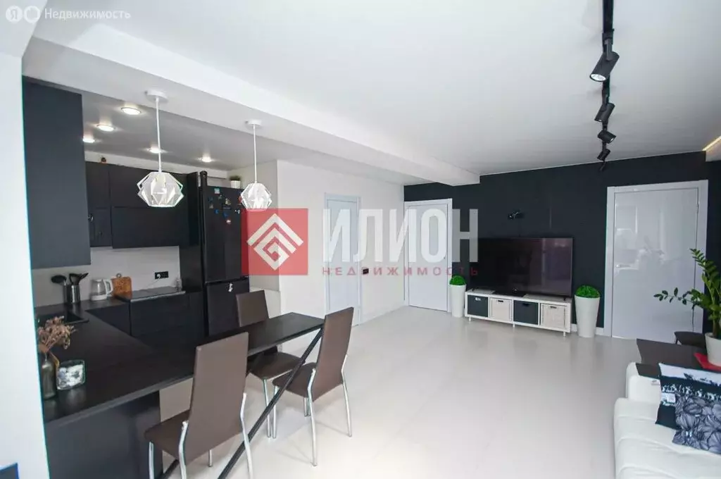 2-комнатная квартира: Севастополь, улица Меньшикова, 21 (68.1 м) - Фото 1