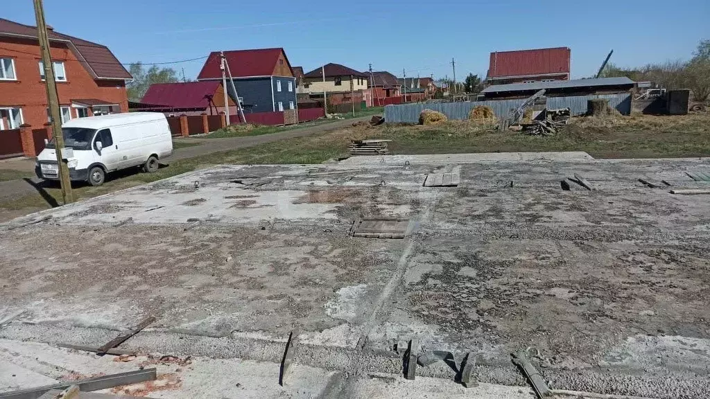 Участок в Омская область, Омский район, пос. Ключи Светлая ул., 48А ... - Фото 1