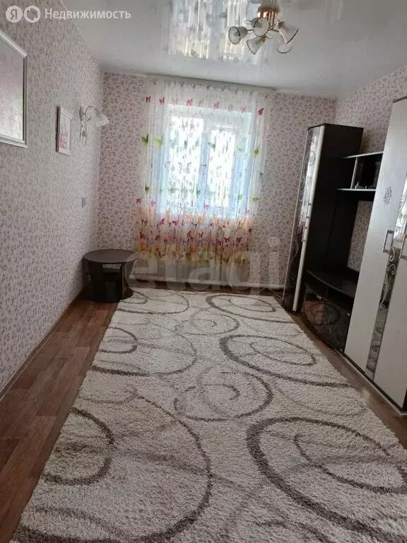 3-комнатная квартира: село Омутинское, улица 2-й Микрорайон, 1 (54 м) - Фото 1