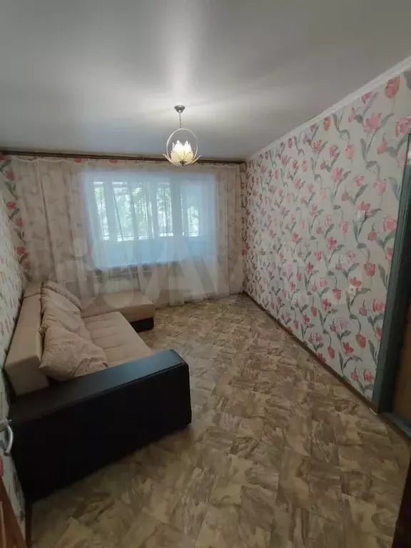 Комната 17 м в 4-к., 1/9 эт. - Фото 0
