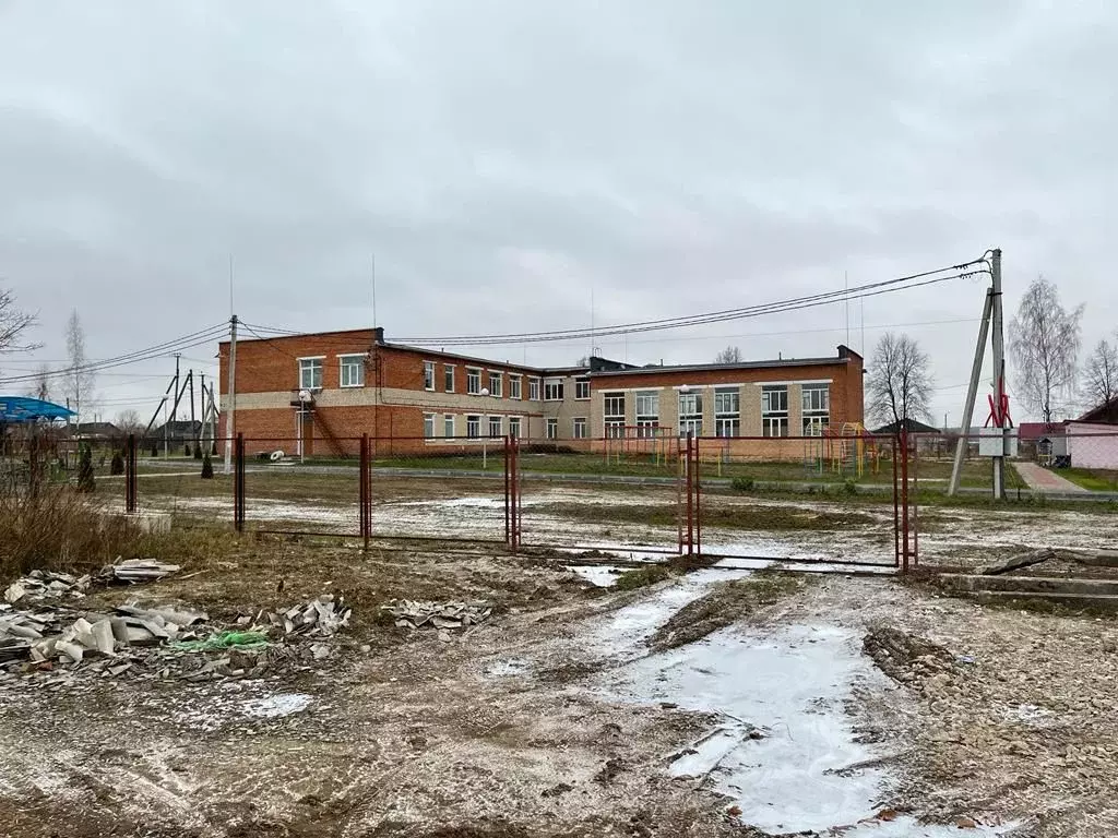 Участок в Калужская область, Перемышльский район, Село Ахлебинино ... - Фото 1