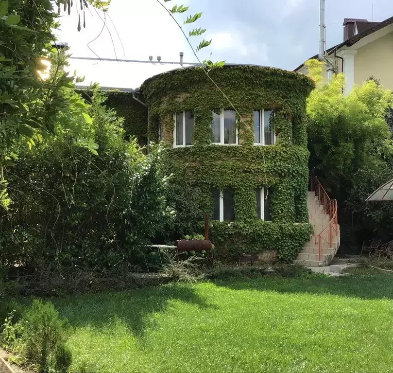 Дом в Севастополь с. Подгорное, ул. Подводников, 5 (185 м) - Фото 1
