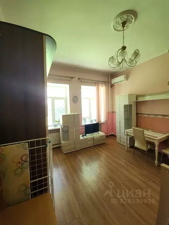 Студия Приморский край, Владивосток Черемуховая ул., 12 (24.0 м) - Фото 2