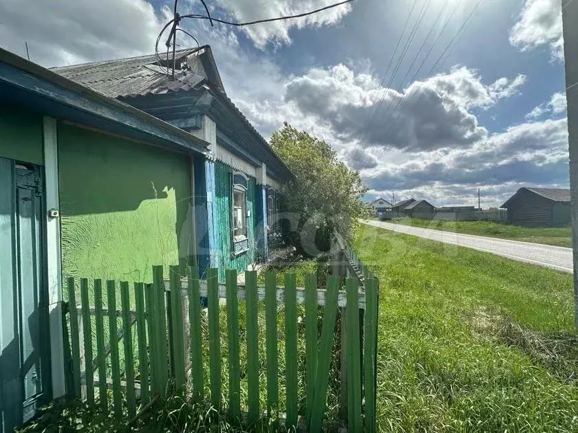 Дом в Тюменская область, Заводоуковский городской округ, д. Плюхина ... - Фото 0