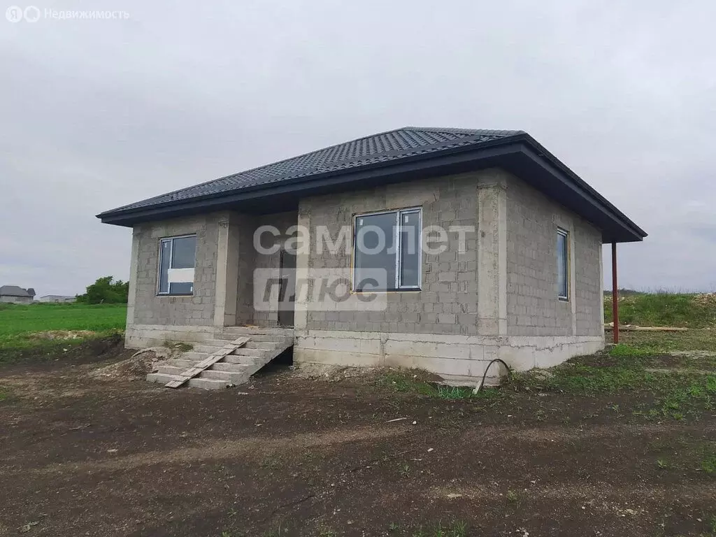 Дом в станица Ессентукская, Дубовая улица, 127 (92 м) - Фото 1