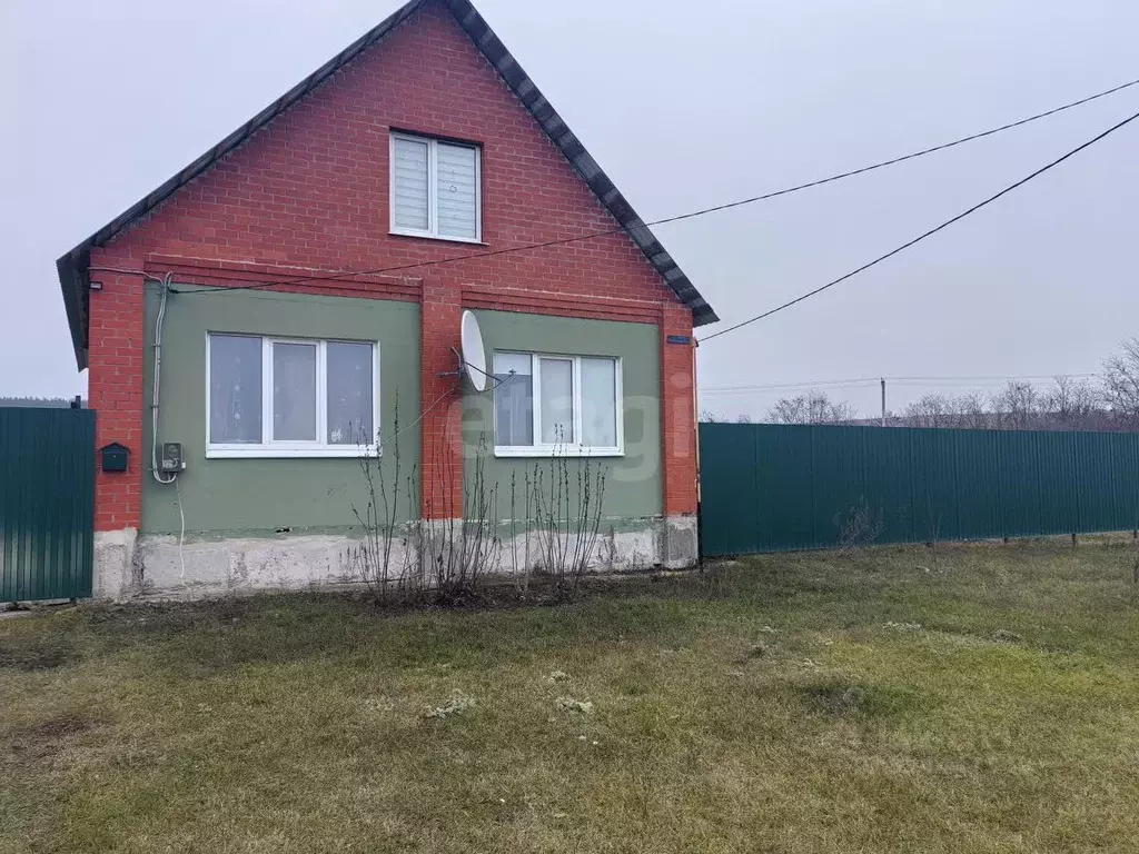 Дом в Белгородская область, Красненский район, Готовское с/пос, с. ... - Фото 1