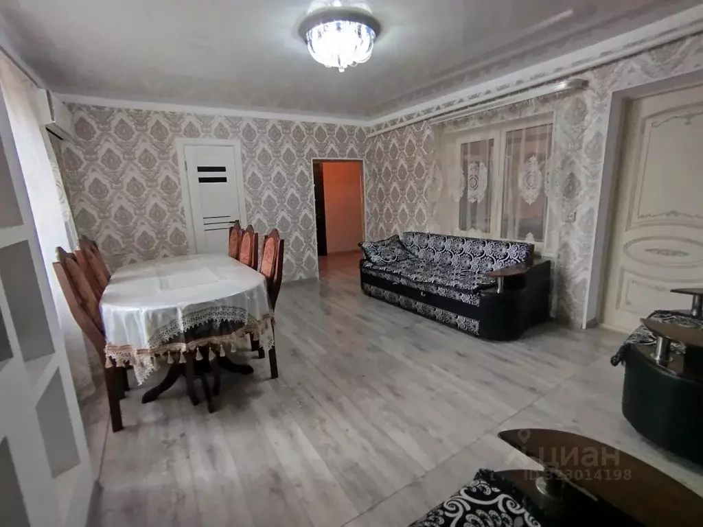 Дом в Краснодарский край, Армавир Центральная ул. (100 м) - Фото 2