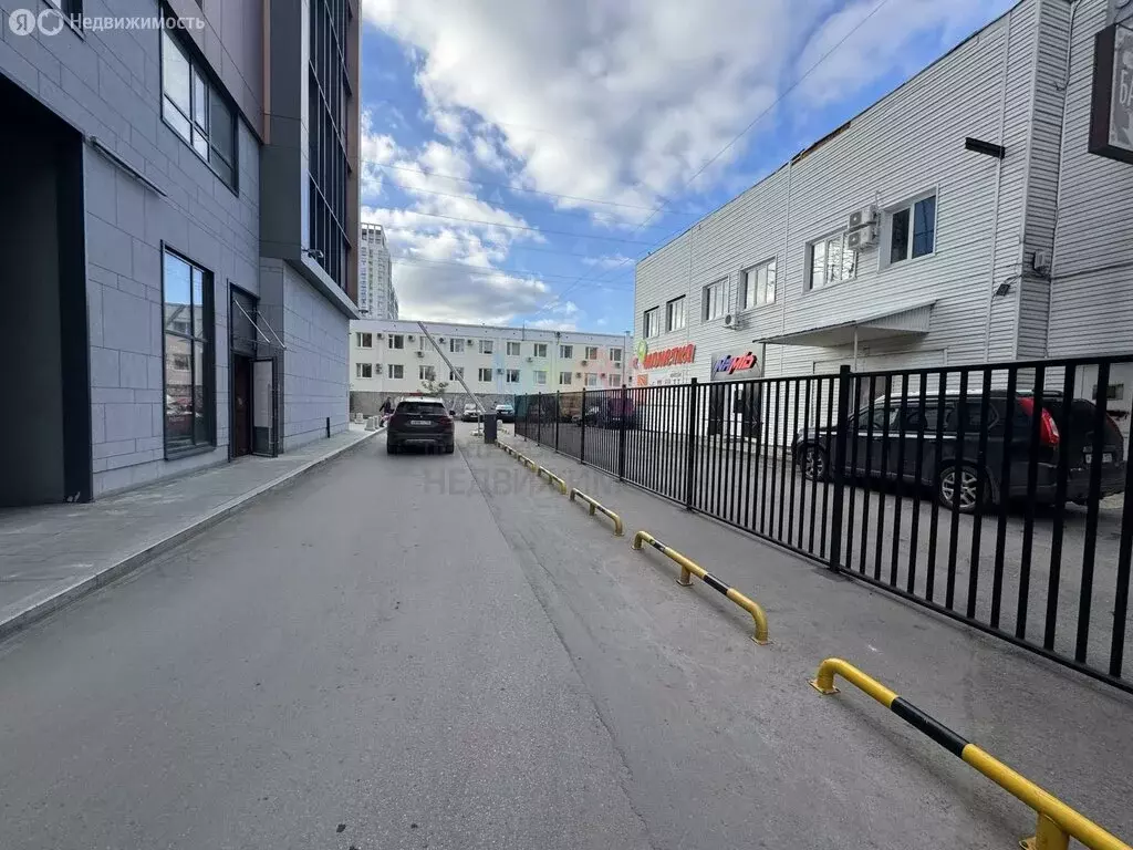 Торговая площадь (451 м) - Фото 1