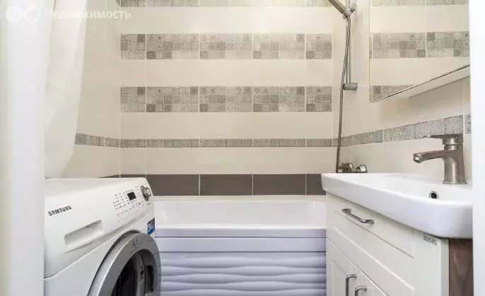 2-комнатная квартира: Тюмень, Ямская улица, 94Г (53 м) - Фото 1