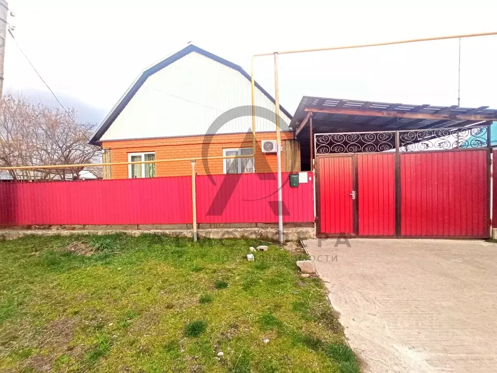 Дом в Краснодарский край, Хадыженск Апшеронский район, Заводская ул. ... - Фото 1