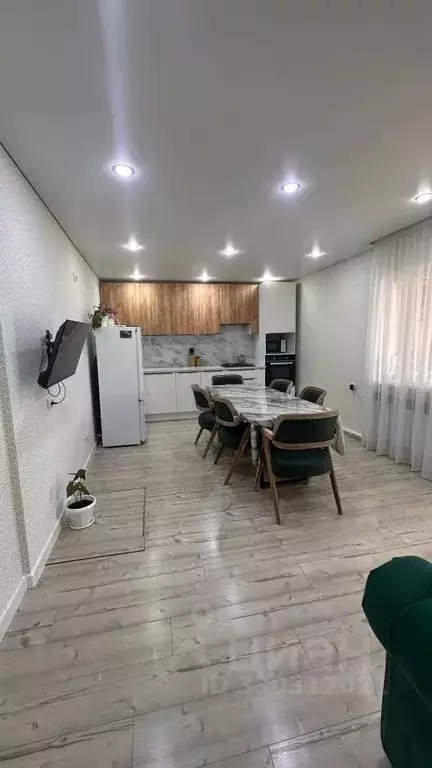 Дом в Оренбургская область, Соль-Илецк Рябиновый пер., 3 (100 м) - Фото 1