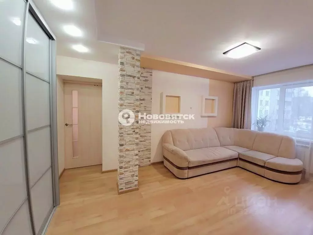 4-к кв. Кировская область, Киров ул. Орджоникидзе, 2А (88.9 м) - Фото 1