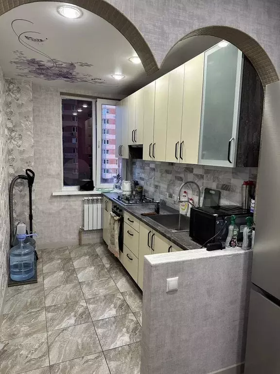 1-к. квартира, 42,6 м, 4/9 эт. - Фото 0