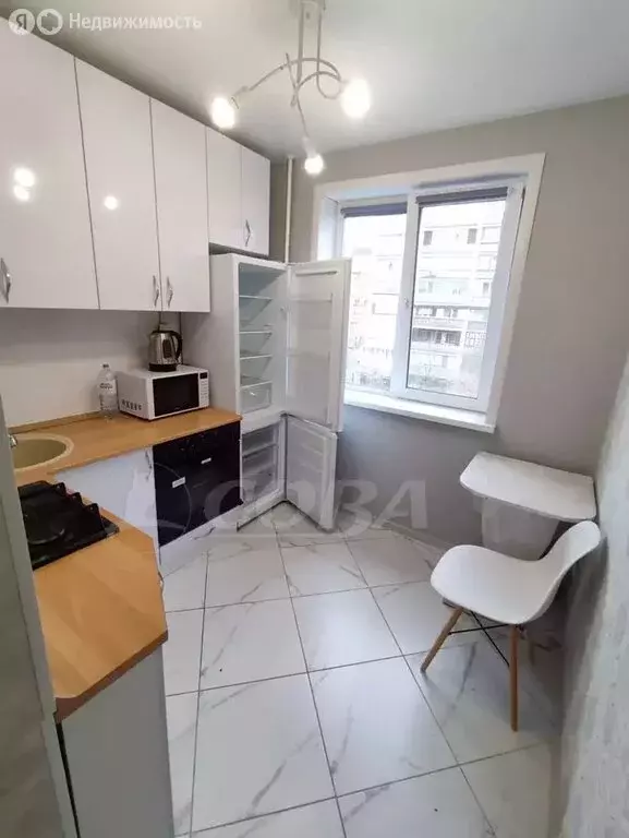 3-комнатная квартира: Курган, улица Савельева, 39 (56.2 м) - Фото 1