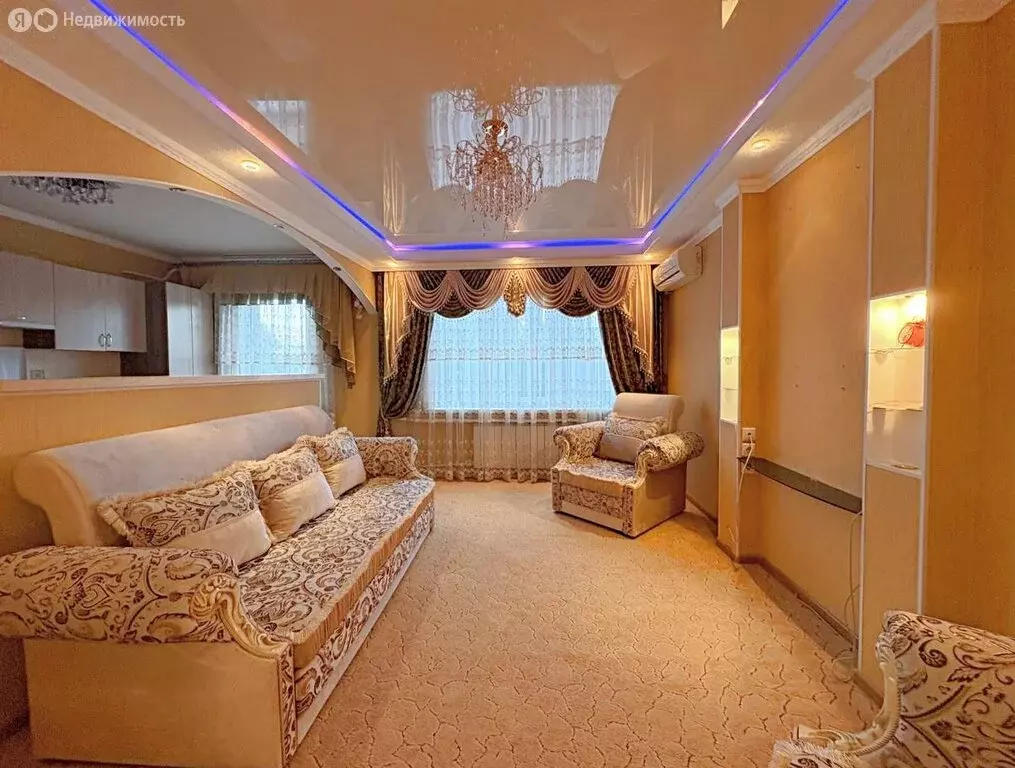 3-комнатная квартира: Армавир, улица Гоголя, 429/1 (70 м) - Фото 0