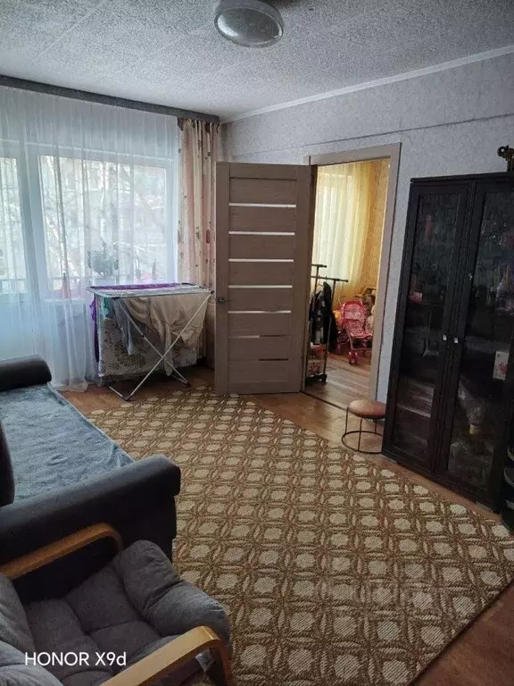 3-к кв. Омская область, Омск Городок Нефтяников мкр, ул. 22 Апреля, ... - Фото 1