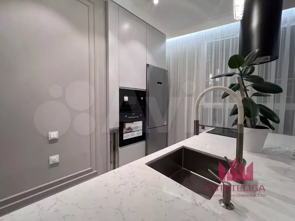 2-к. квартира, 70 м, 17/19 эт. - Фото 1